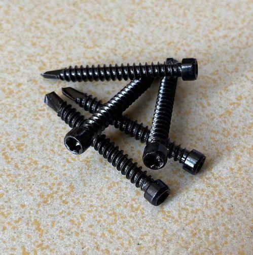 410不銹鋼杯頭內(nèi)梅花鉆鉆尾鍍黑色鉆尾自轉(zhuǎn)螺絲 特性、應(yīng)用與優(yōu)勢解析